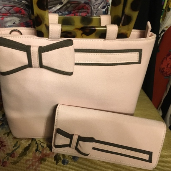 Hand bag